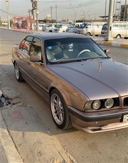 بی ئێم دەبڵیو سیریەس 5